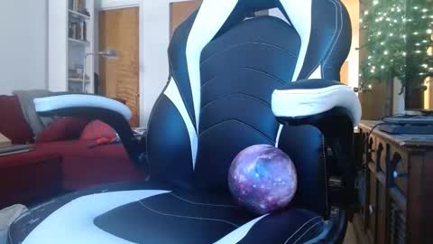 Snapshot of bwall1425 chatting on 01-10-25, 06:38 bwall1425 online show from 01-10-25, 06:38