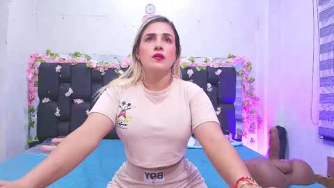 Carolina online show from 09-18-25, 03:08