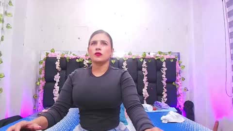 Carolina online show from 10-07-25, 03:04