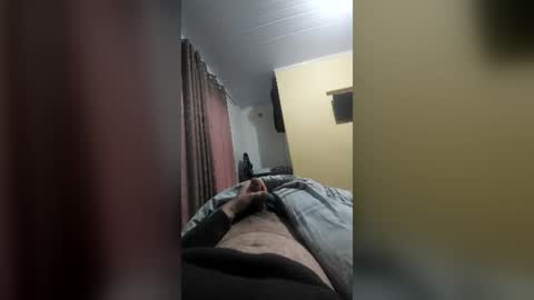 Snapshot of cacas1818 chatting on 06-28-26, 06:36 cacas1818 online show from 06-28-26, 06:36
