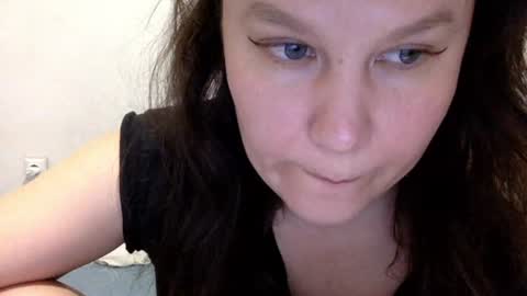 Snapshot of caffeinated_lamb chatting on 10-05-25, 05:55 Lamb online show from 10-05-25, 05:55