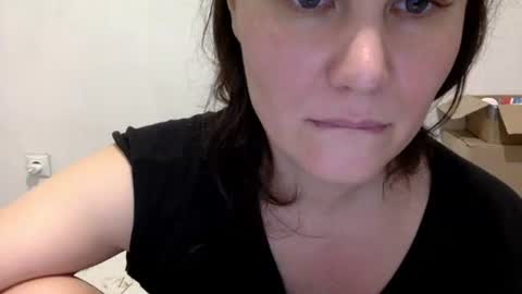 Snapshot of caffeinated_lamb chatting on 11-11-25, 07:03 Lamb online show from 11-11-25, 07:03