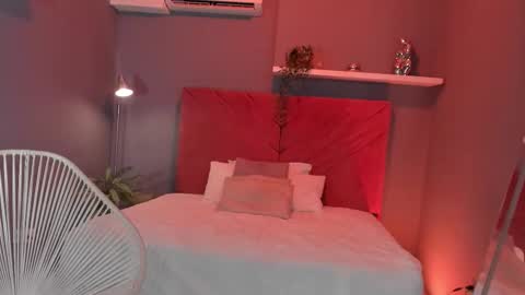 I am Katherine  online show from 02-12-26, 11:05