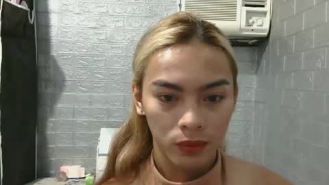 Snapshot of caitessa_bellemoir chatting on 03-16-26, 01:04 caitessa_bellemoir online show from 03-16-26, 01:04