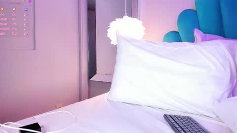 Caitlyn  online show from 03-06-25, 01:48