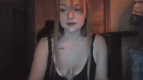 Snapshot of caityb1 chatting on 11-11-25, 05:07 Caity online show from 11-11-25, 05:07