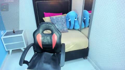 Calanthe  online show from 01-28-25, 05:22