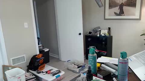 Snapshot of calevilliers chatting on 02-03-25, 04:20 Cale online show from 02-03-25, 04:20