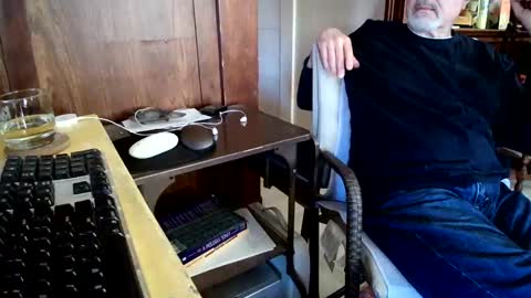 Snapshot of cali1962 chatting on 02-16-25, 10:54 Cal online show from 02-16-25, 10:54