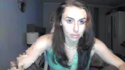 Snapshot of calicambri chatting on 01-25-25, 12:27 The Cali Cambri online show from 01-25-25, 12:27