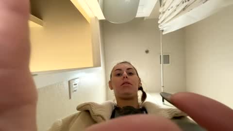 Snapshot of calicambri chatting on 10-23-25, 11:53 The Cali Cambri online show from 10-23-25, 11:53