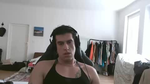 calientecalientee online show from 09-27-25, 12:10