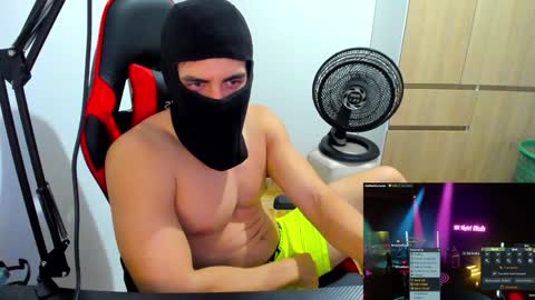 Snapshot of calihotcaliente27 chatting on 12-09-24, 11:45 calihotcaliente27 online show from 12-09-24, 11:45