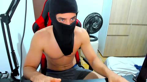 Snapshot of calihotcaliente27 chatting on 12-11-24, 11:51 calihotcaliente27 online show from 12-11-24, 11:51