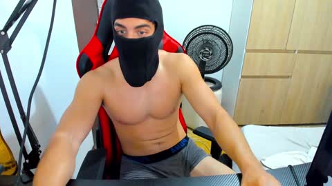 Snapshot of calihotcaliente27 chatting on 12-11-24, 05:59 calihotcaliente27 online show from 12-11-24, 05:59