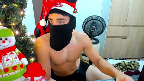 Snapshot of calihotcaliente27 chatting on 12-18-24, 05:10 calihotcaliente27 online show from 12-18-24, 05:10