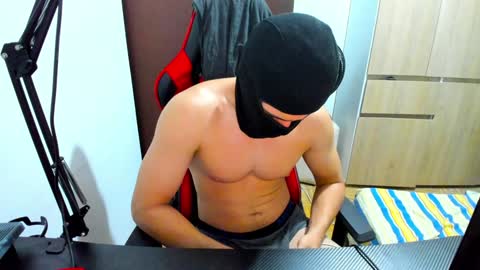 Snapshot of calihotcaliente27 chatting on 01-17-25, 10:00 calihotcaliente27 online show from 01-17-25, 10:00