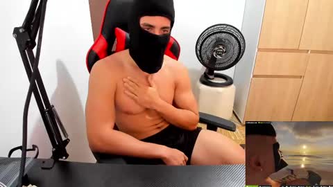 Snapshot of calihotcaliente27 chatting on 02-10-25, 04:14 calihotcaliente27 online show from 02-10-25, 04:14