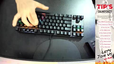 Snapshot of calihotcaliente27 chatting on 09-23-25, 11:24 calihotcaliente27 online show from 09-23-25, 11:24