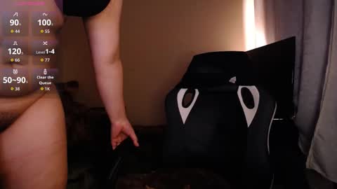 Snapshot of caliope_goddess1 chatting on 10-19-25, 02:40 caliope_goddess1 online show from 10-19-25, 02:40