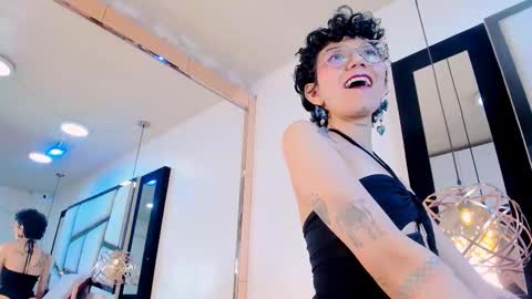 Snapshot of calioperoux chatting on 03-01-26, 08:44 Caliope online show from 03-01-26, 08:44