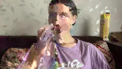 Anna online show from 09-29-25, 05:34