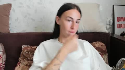 Snapshot of call_me_dad_ chatting on 06-29-26, 07:14 Anna online show from 06-29-26, 07:14