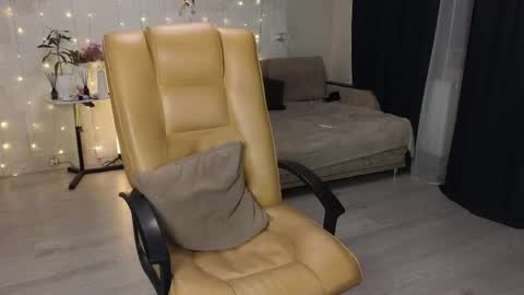 Dasha       inst       dasha is nice online show from 05-31-26, 09:27
