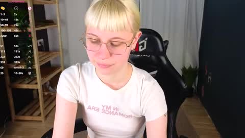Snapshot of call_me_heaven chatting on 04-20-26, 03:48 Good girl Ann online show from 04-20-26, 03:48