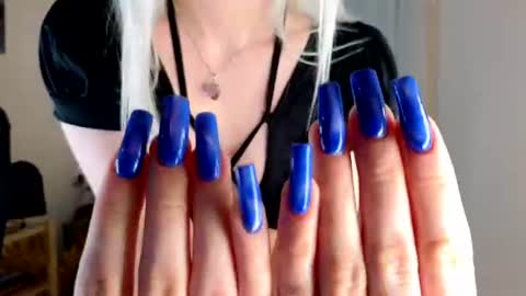 Snapshot of call_me_heaven chatting on 07-09-26, 04:00 Good girl Ann online show from 07-09-26, 04:00