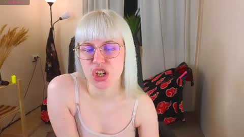 Snapshot of call_me_heaven chatting on 07-15-26, 04:45 Good girl Ann online show from 07-15-26, 04:45