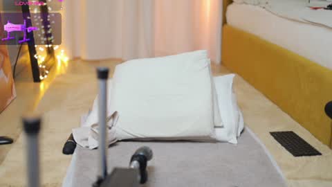 Snapshot of call_me_kinky chatting on 07-04-26, 11:38 Lorrie online show from 07-04-26, 11:38