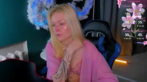 Robin online show from 03-17-26, 02:49