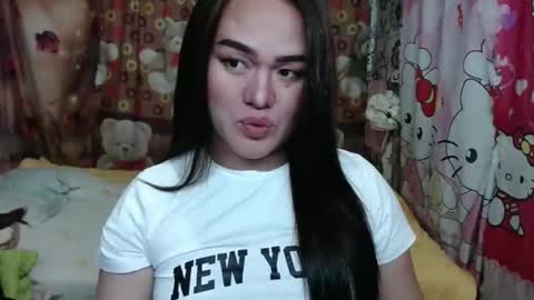 Snapshot of callme_mama chatting on 10-19-25, 06:08 Althea online show from 10-19-25, 06:08