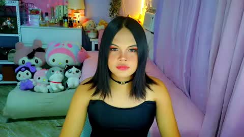 Snapshot of callme_mia chatting on 06-18-26, 05:08 Mia online show from 06-18-26, 05:08