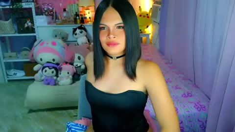 Snapshot of callme_mia chatting on 07-07-26, 07:23 Mia online show from 07-07-26, 07:23