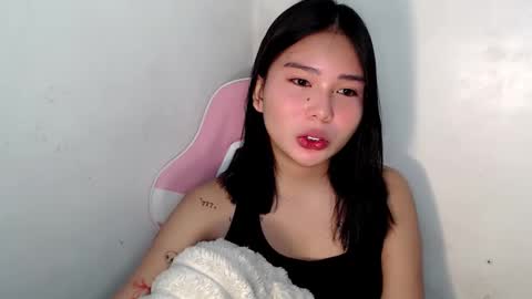 Snapshot of callme_remaxxx7 chatting on 11-11-25, 03:23 Rema online show from 11-11-25, 03:23