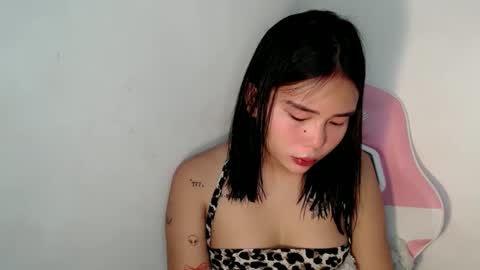 Snapshot of callme_remaxxx7 chatting on 11-25-25, 08:36 Rema online show from 11-25-25, 08:36