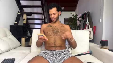 Snapshot of callmeby_lebron chatting on 07-10-26, 05:48 LeBron online show from 07-10-26, 05:48
