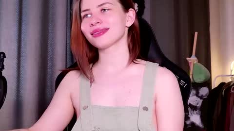 Snapshot of callmetori chatting on 12-16-25, 05:34 Frida online show from 12-16-25, 05:34