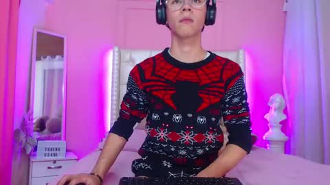 Snapshot of callum_77 chatting on 02-21-25, 06:07 CALLUM online show from 02-21-25, 06:07