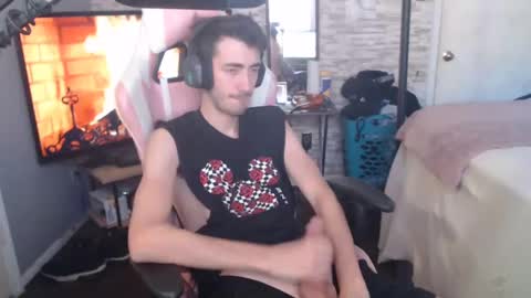 Snapshot of calvin_tanner chatting on 12-11-24, 08:28 calvin_tanner online show from 12-11-24, 08:28