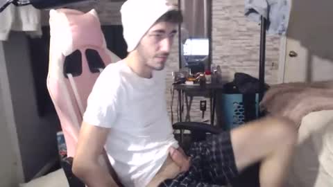 Snapshot of calvin_tanner chatting on 12-17-24, 01:18 calvin_tanner online show from 12-17-24, 01:18