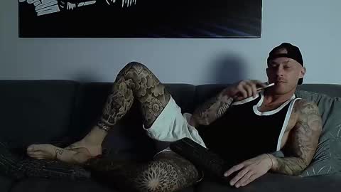 Snapshot of calvinhunt69 chatting on 10-23-25, 08:51 Calvin online show from 10-23-25, 08:51