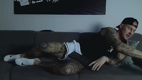 Snapshot of calvinhunt69 chatting on 11-05-25, 11:38 Calvin online show from 11-05-25, 11:38