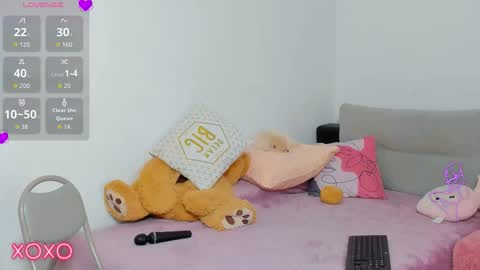 Snapshot of calypsosquirt chatting on 10-24-25, 08:22 Xocaly online show from 10-24-25, 08:22