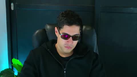 camara110 online show from 02-12-25, 01:52