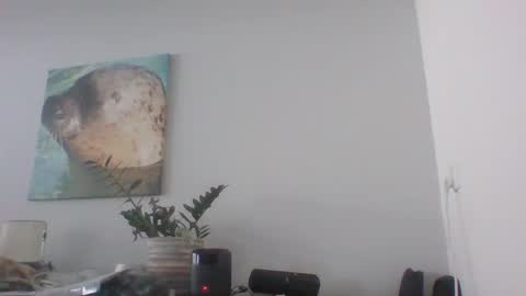 Snapshot of camboyhappydave chatting on 12-12-24, 12:44 Dave online show from 12-12-24, 12:44