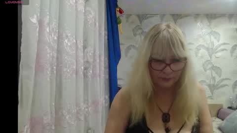 CamDiva1 online show from 02-03-26, 03:06