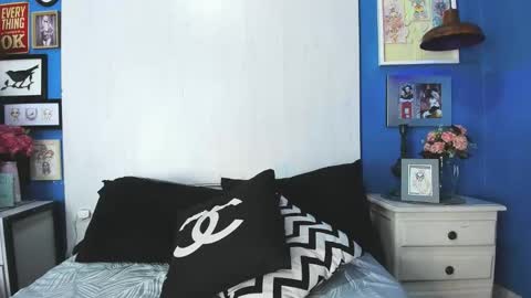 Snapshot of cameronrey_ chatting on 11-07-25, 09:37 --- Cameron --- online show from 11-07-25, 09:37